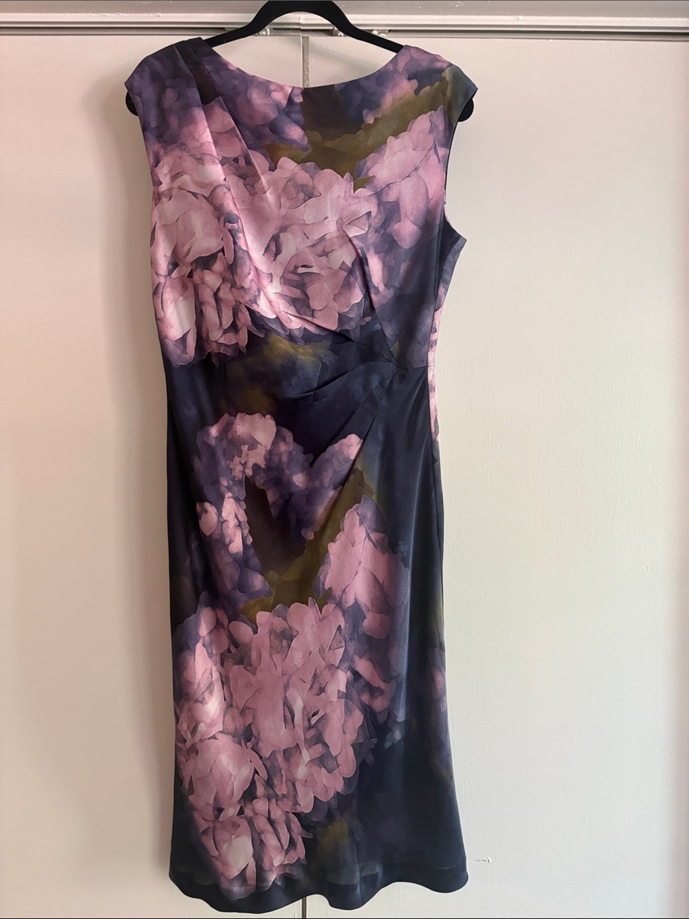 Sleeveless Floral Sheath Dress in Purple and Pink